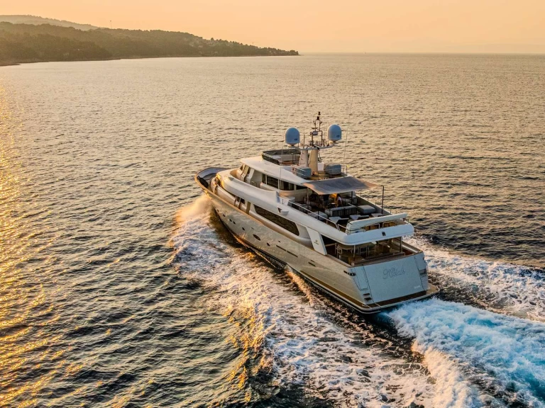 Luxury Yacht hire in Kaštel Gomilica - Ferretti KLOBUK