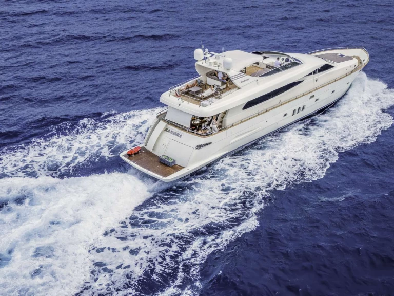 Hire Luxury Yacht with or without skipper Canados Baška Voda