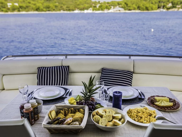 Luxury Yacht to hire Trogir at the best price