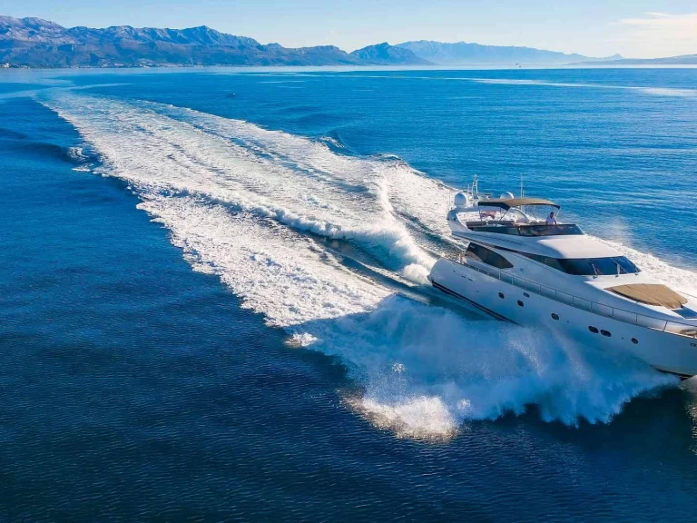 Yacht hire Kaštel Gomilica cheap HOPE I