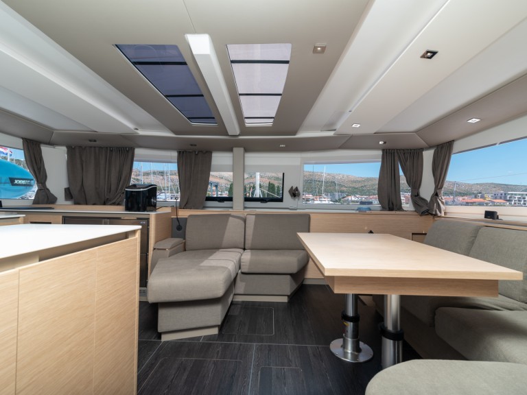 Catamaran hire in Seget Donji - Fountaine Pajot Aura 51