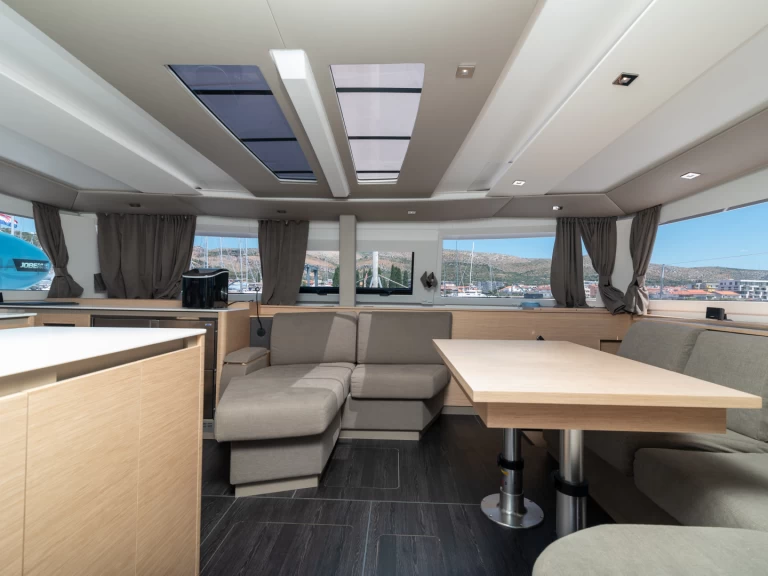 Catamaran hire in Seget Donji - Fountaine Pajot Aura 51