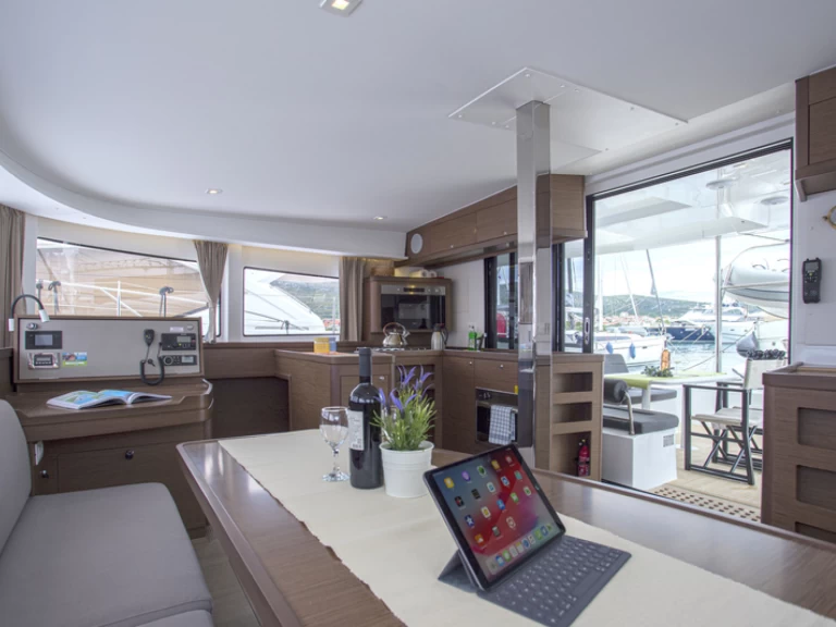 Hire Catamaran with or without skipper Lagoon Trogir