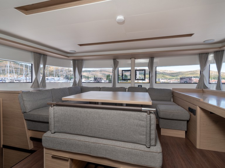 Yacht hire Seget Donji cheap Lagoon 51