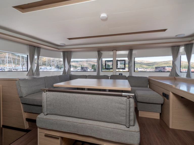 Yacht hire Seget Donji cheap Lagoon 51