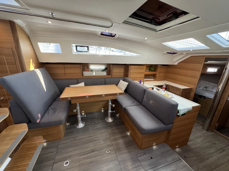 Hire Sailboat with or without skipper Elan Trogir