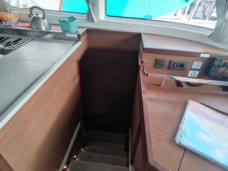 Catamaran hire in Trogir - Lagoon Lagoon 46