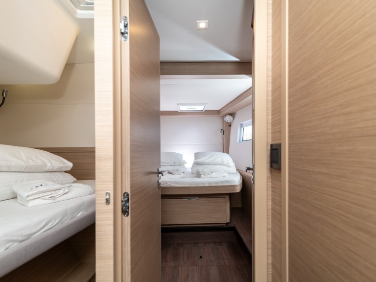 Catamaran to hire Seget Donji at the best price