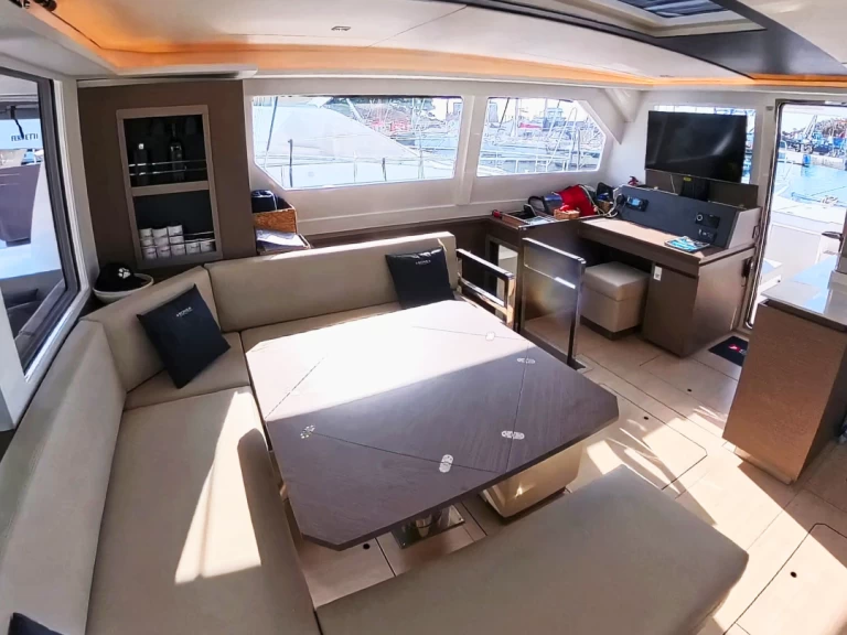 Hire a Leopard Catamarans / Robertson & Caine Leopard 50 - 5 + 1 cab Sukošan