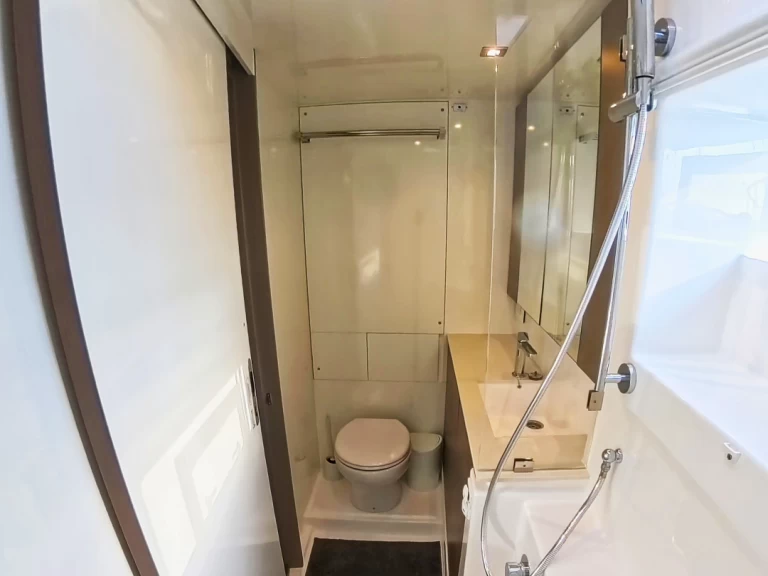 Hire Catamaran with or without skipper Leopard Catamarans / Robertson & Caine Sukošan