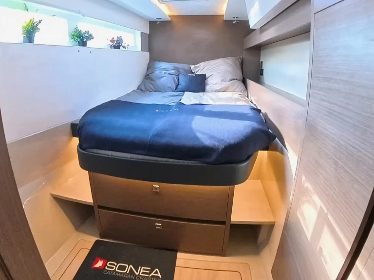 Hire Catamaran Leopard Catamarans / Robertson & Caine with a boat licence