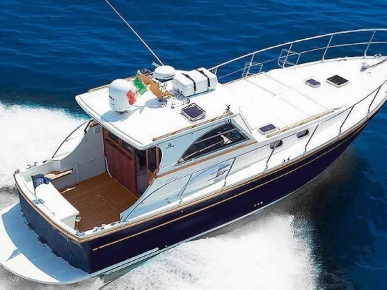 Hire Motorboat with or without skipper Cantieri Estensi Alassio