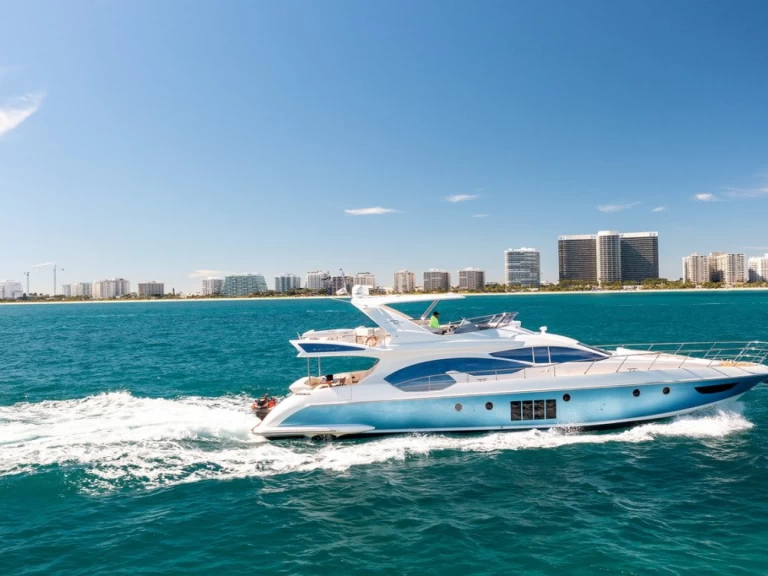Luxury Yacht to hire Miami Beach at the best price