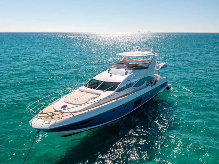 Luxury Yacht hire in Miami Beach - Azimut Azimut 70