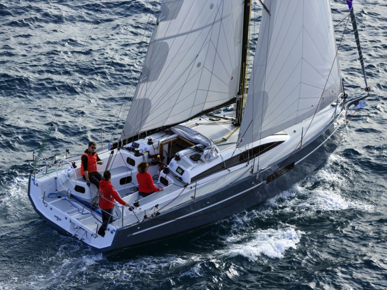 Yacht hire La Trinité-sur-Mer cheap RM 9.70 BIQUILLE