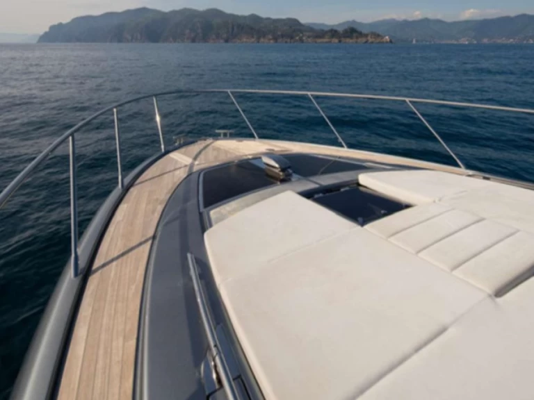 Motorboat to hire Portofino at the best price