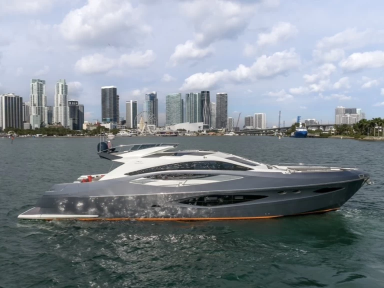Hire Luxury Yacht with or without skipper Numarine Miami Beach