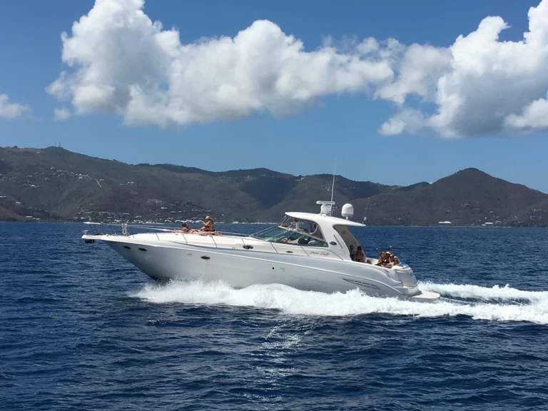 Yacht charter Saint Thomas Harbor - Sea Ray Sea Ray 525 Sundancer on SamBoat