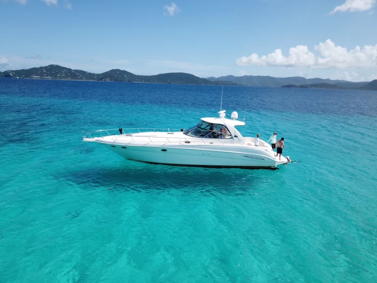 Hire a Sea Ray Sea Ray 525 Sundancer Saint Thomas Harbor
