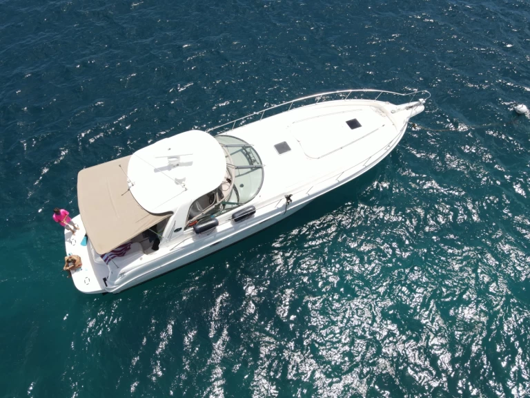 Yacht hire Tortola cheap Sea Ray 525 Sundancer