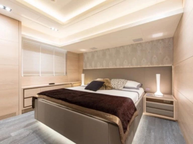 Hire Luxury Yacht Ab Yachts with a boat licence