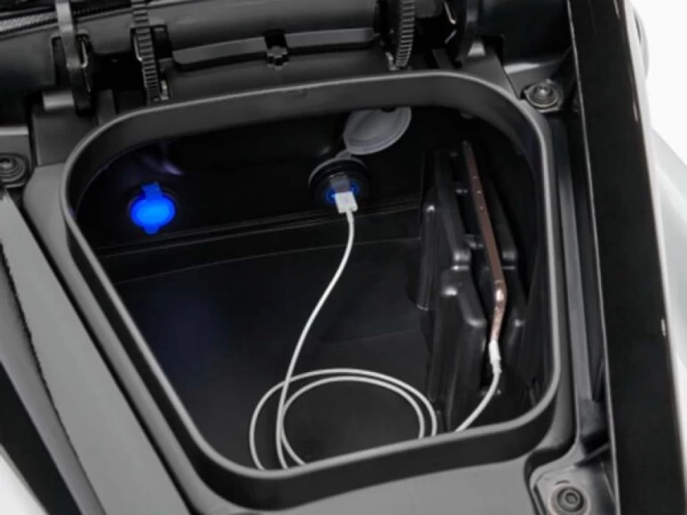 Hire Jet ski Kawasaki with a boat licence