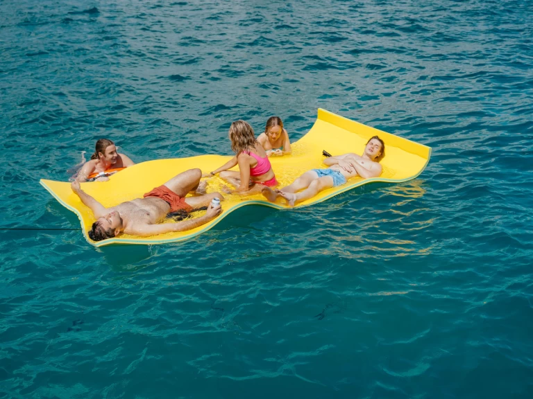 Hire Luxury Yacht Custom Made with a boat licence