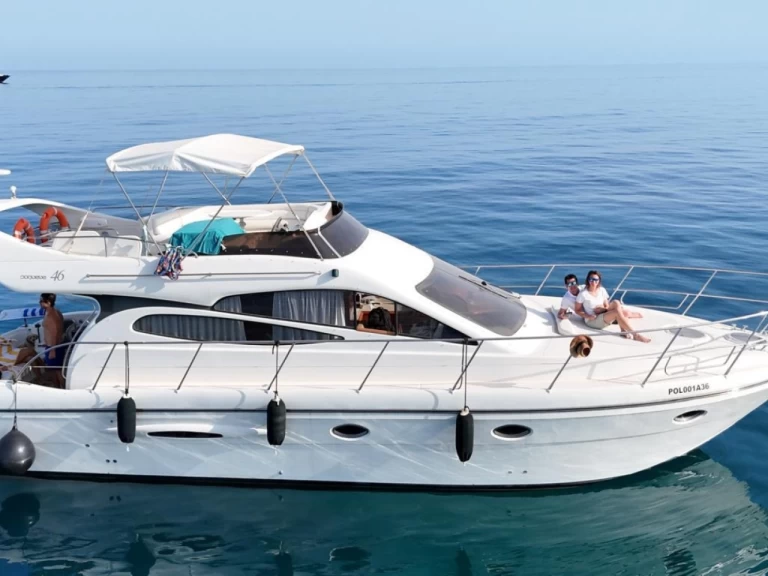 Yacht charter Marbella - Doqueve Majestic on SamBoat