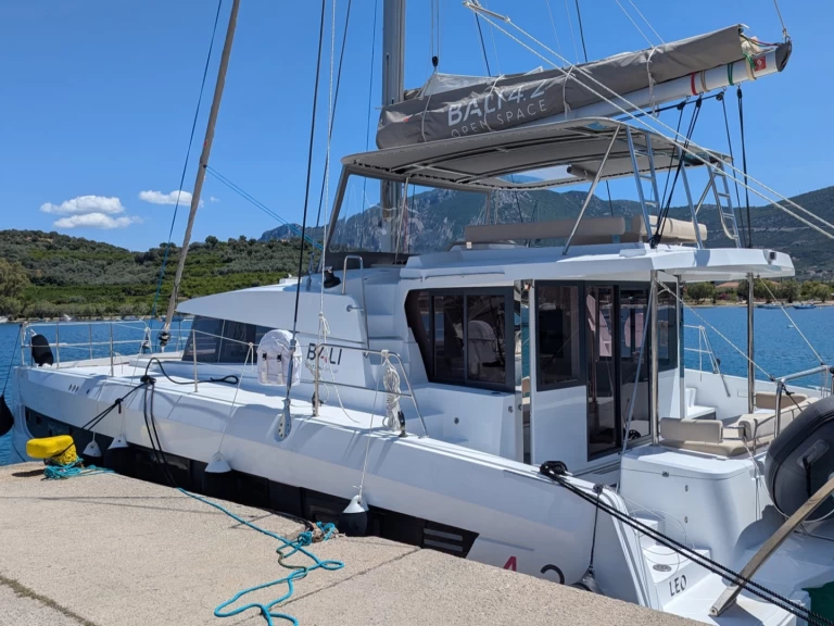Hire Catamaran Bali with a boat licence