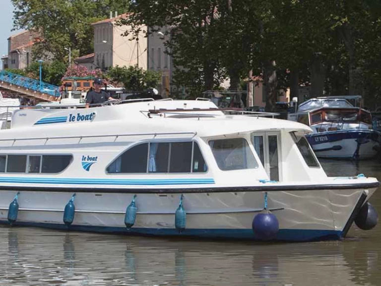 Motorboat hire in Trèbes - Le Boat Calypso
