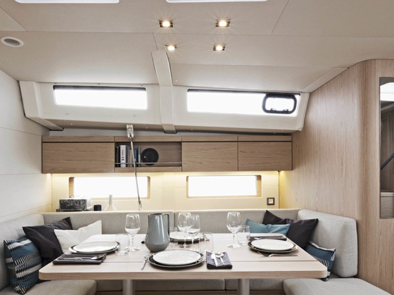 Yacht hire Cannigione cheap Oceanis 46