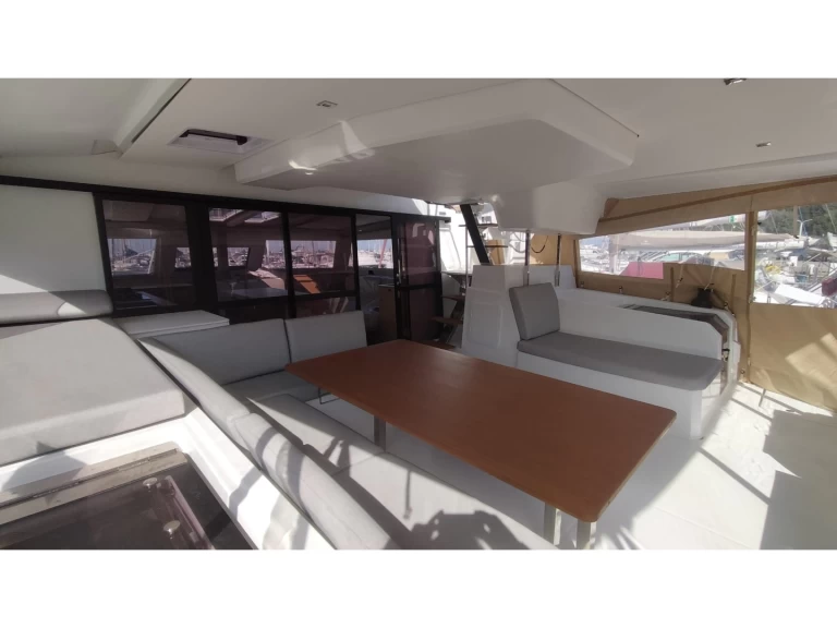 Hire Catamaran with or without skipper Fountaine Pajot Castellammare di Stabia