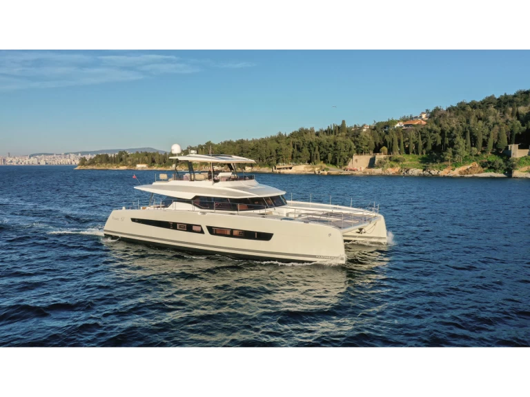 Charter a Fountaine Pajot Fountaine Pajot Power 67 in Corfu on Samboat
