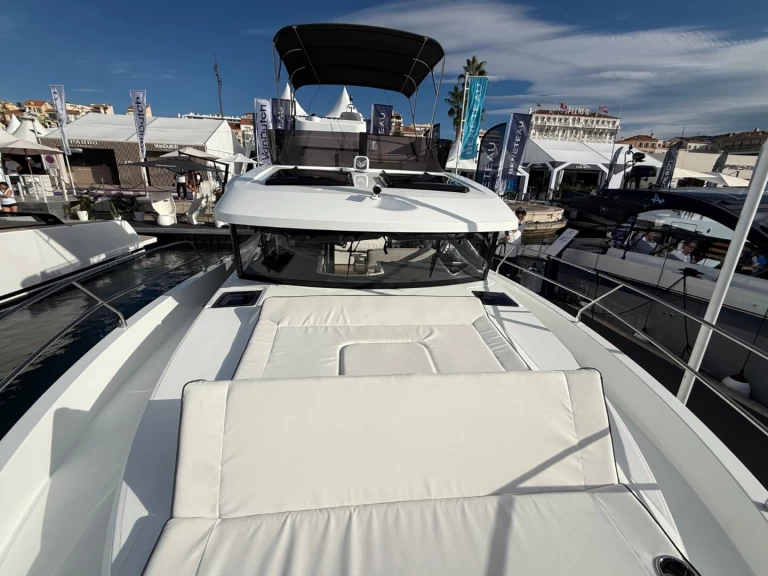 Hire Motorboat with or without skipper Bénéteau Split