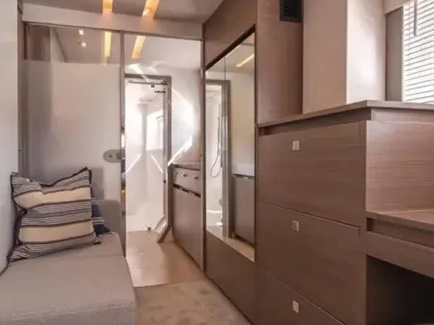 Hire Motorboat with or without skipper Leopard Eden Island