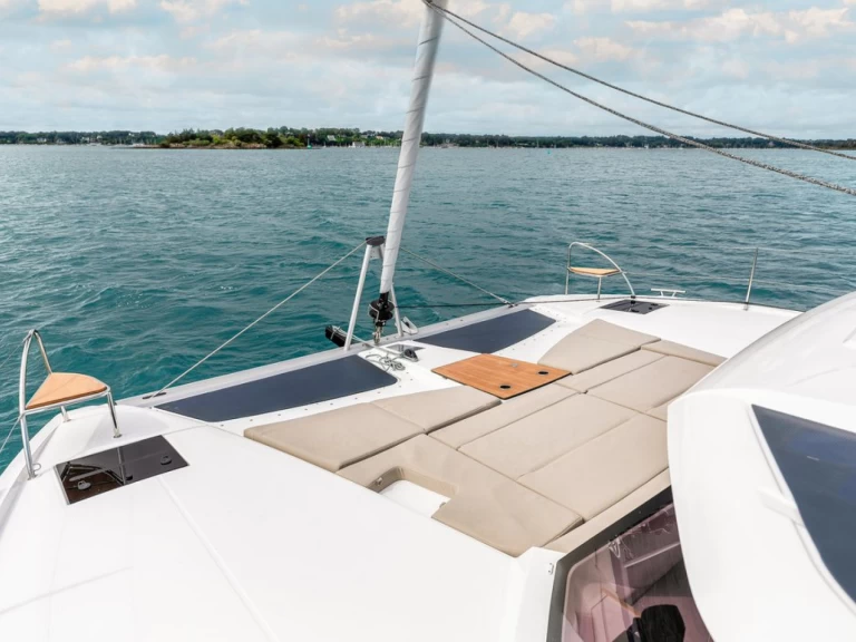 Hire Catamaran with or without skipper Fountaine Pajot Saint-Raphaël