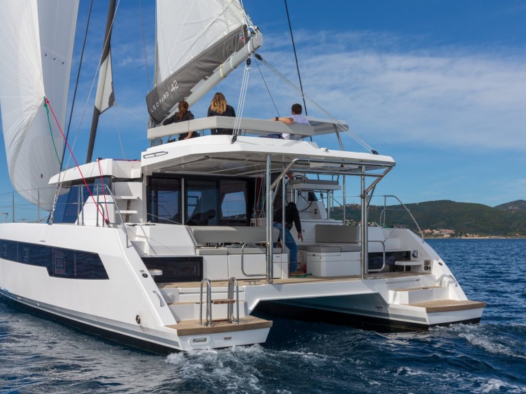 Hire Catamaran with or without skipper Leopard Catamarans / Robertson & Caine Saint-Raphaël