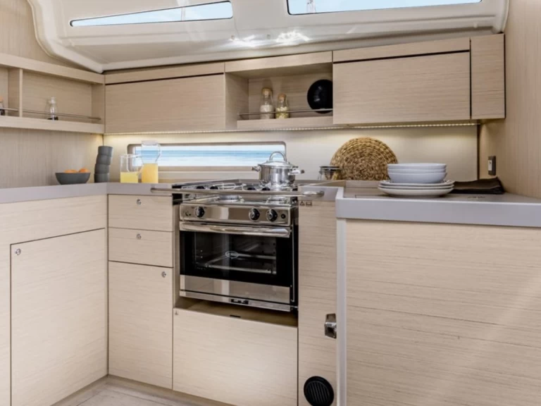 Yacht hire Procida cheap Sunsail Oceanis 40.1