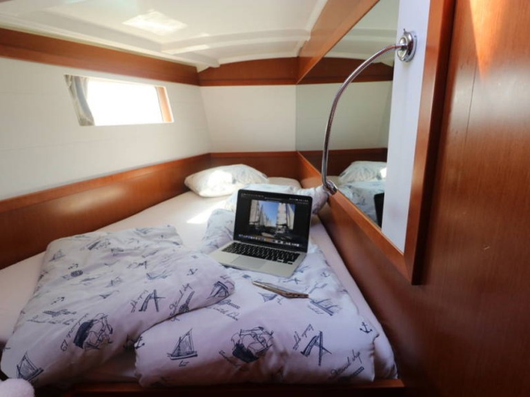 Yacht charter Procida - Bénéteau Oceanis 48 on SamBoat