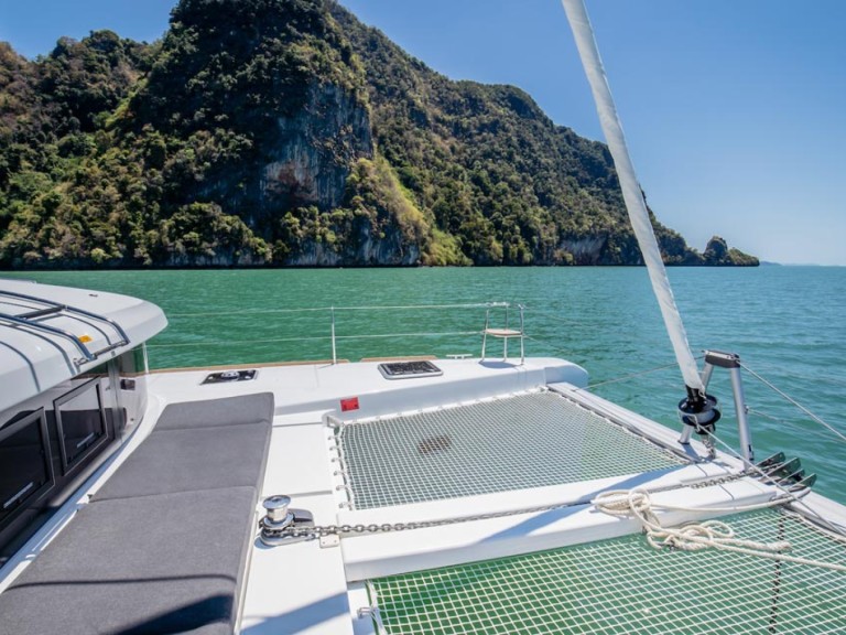 Charter a Lagoon Lagoon 40 in Kos on Samboat