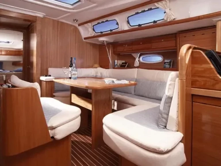 Sailboat to hire Valletta at the best price