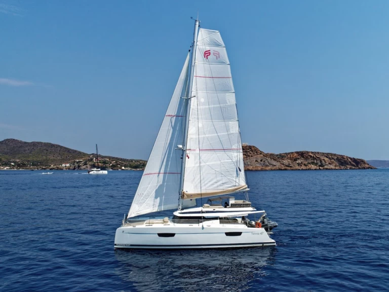 Yacht charter Lávrio - Fountaine Pajot Tanna 47 on SamBoat