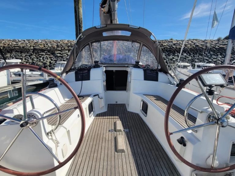Yacht hire Saint-Quay-Portrieux cheap Sun odyssey 379 performance