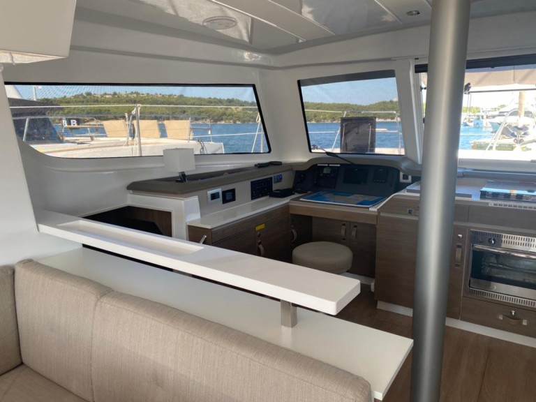 Bali Bali Catspace Voile charter bareboat or skippered in  Šibenik