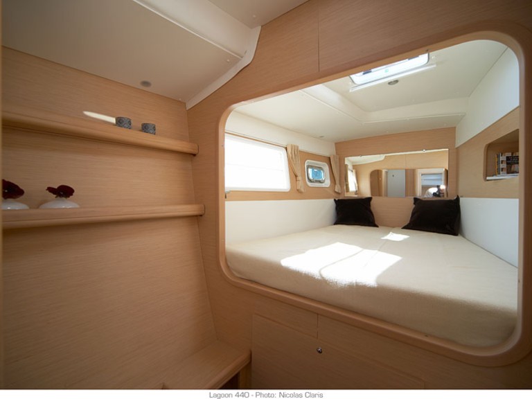 Catamaran hire in Préveza - Lagoon Lagoon 440