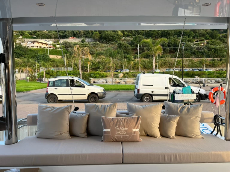 Catamaran hire in Provincia di Sassari - Bali Bali 5.4