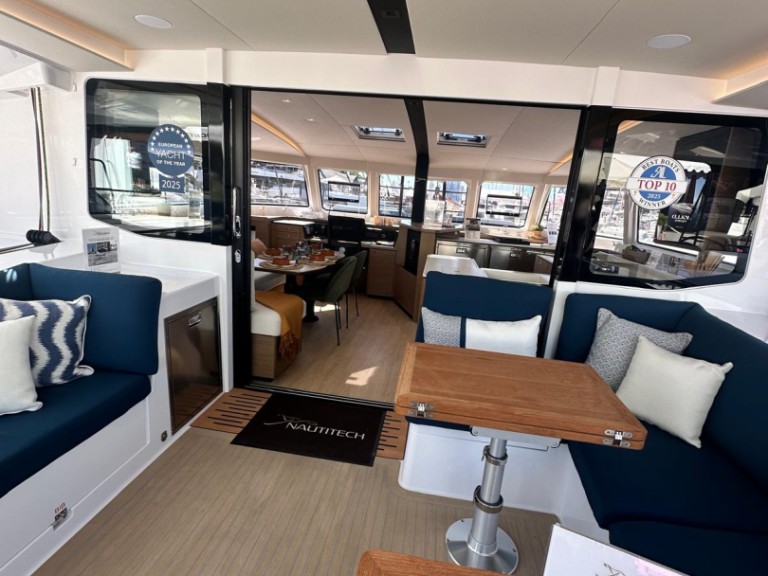 Hire Catamaran Nautitech with a boat licence