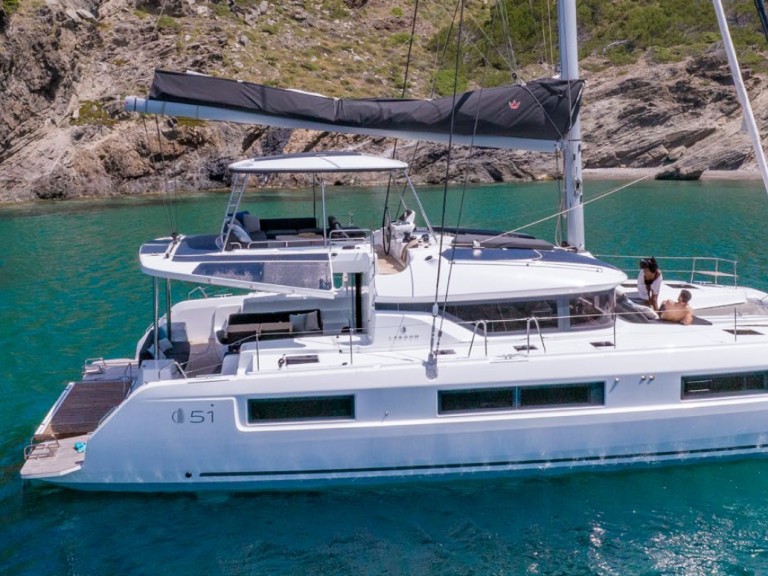 Hire Catamaran with or without skipper Lagoon Alimos