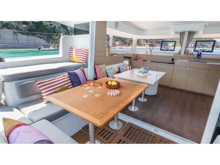 Yacht charter Furnari - Lagoon Lagoon 38 on SamBoat