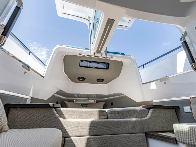 Hire Motorboat Axopar with a boat licence